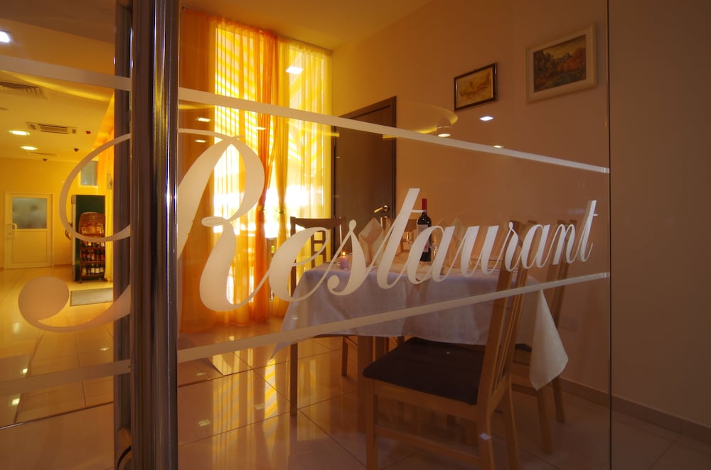 Plamena Palace — Restaurant & bars in Primorsko, Burgas Region