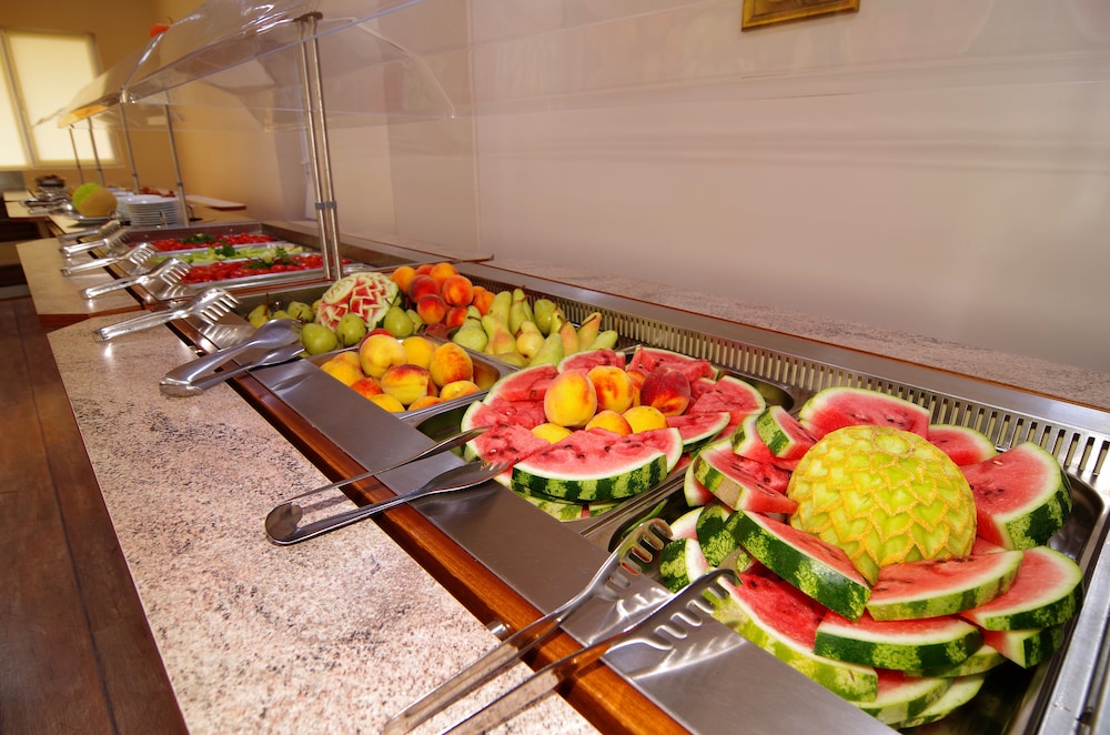 Plamena Palace — Restaurant & bars in Primorsko, Burgas Region