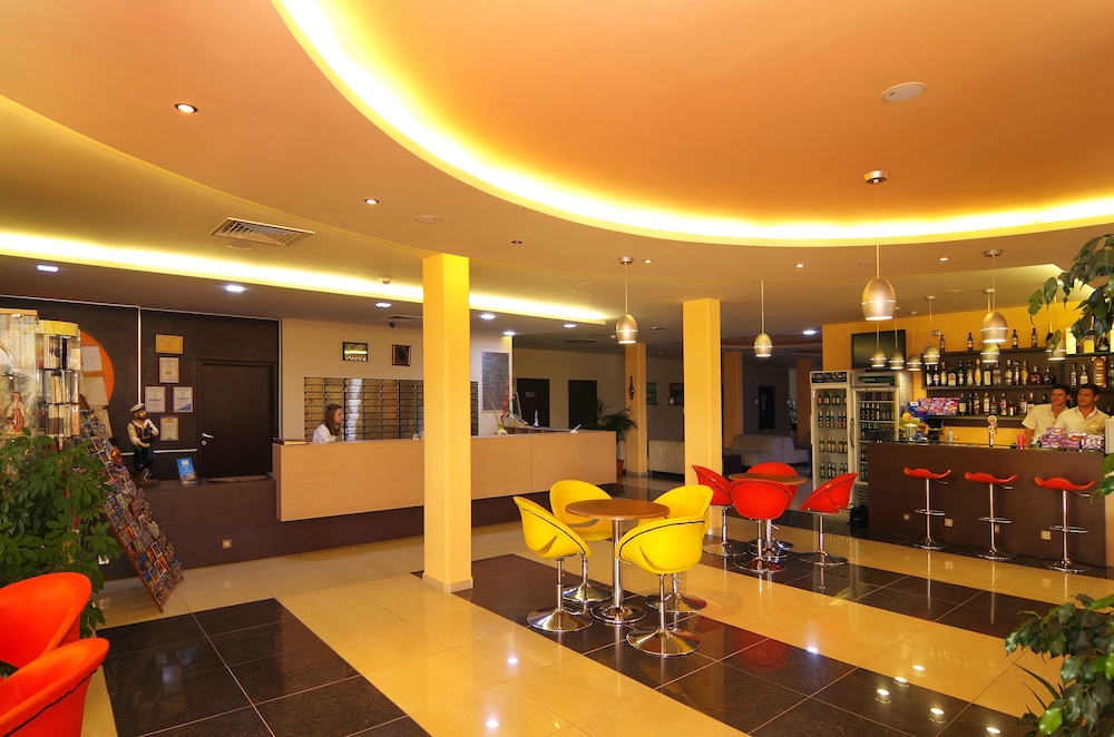 Plamena Palace — Restaurant & bars in Primorsko, Burgas Region