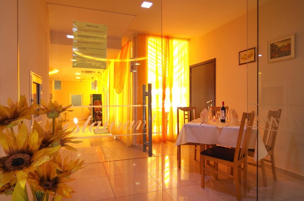 Plamena Palace — Restaurant & bars in Primorsko, Burgas Region