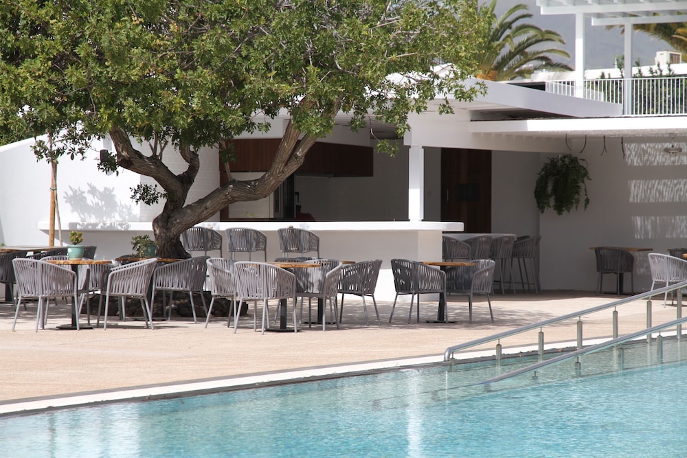 Casas Heddy Well-being Resort — Swimming pool in Puerto del Carmen, Canary Islands
