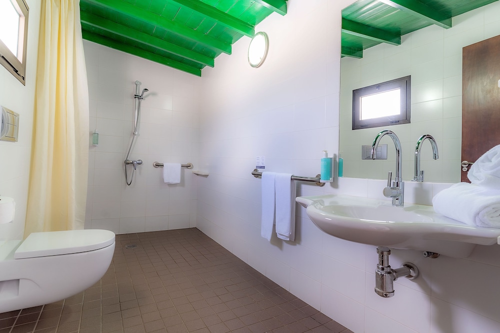 Casas Heddy Well-being Resort — Hotel rooms in Puerto del Carmen, Canary Islands