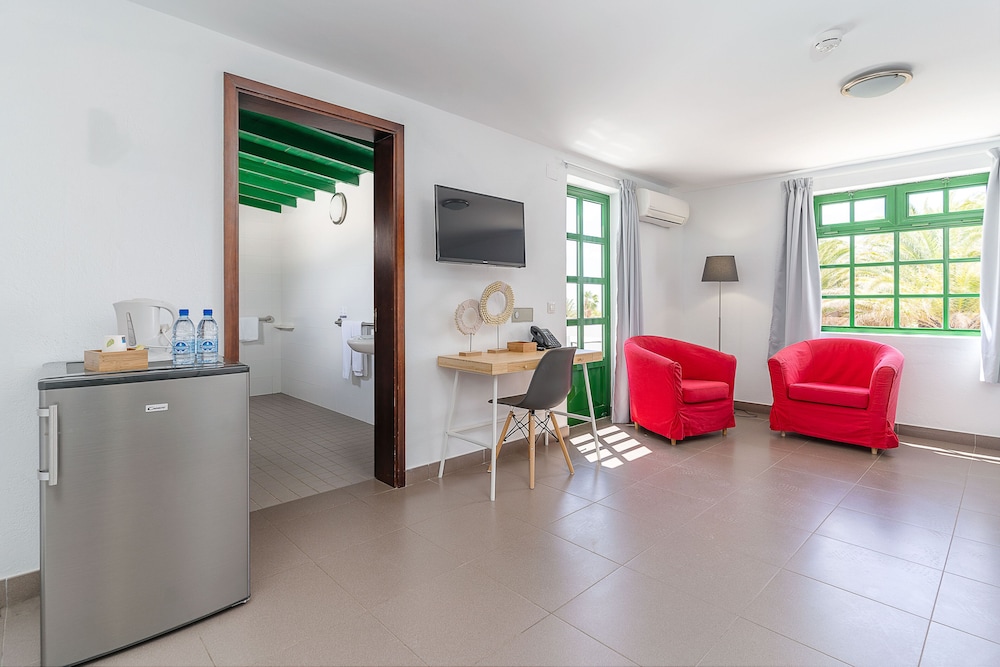 Casas Heddy Well-being Resort — Hotel rooms in Puerto del Carmen, Canary Islands