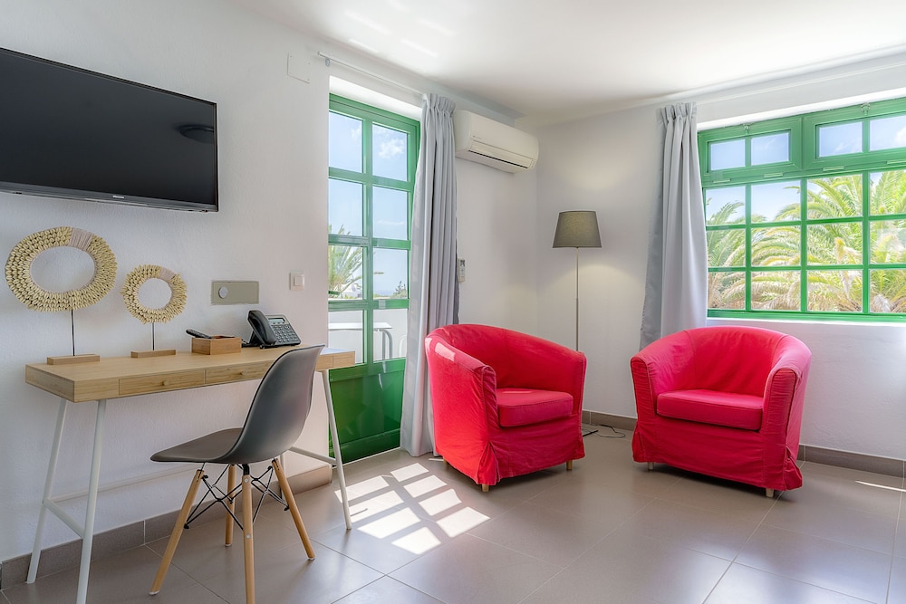 Casas Heddy Well-being Resort — Hotel rooms in Puerto del Carmen, Canary Islands