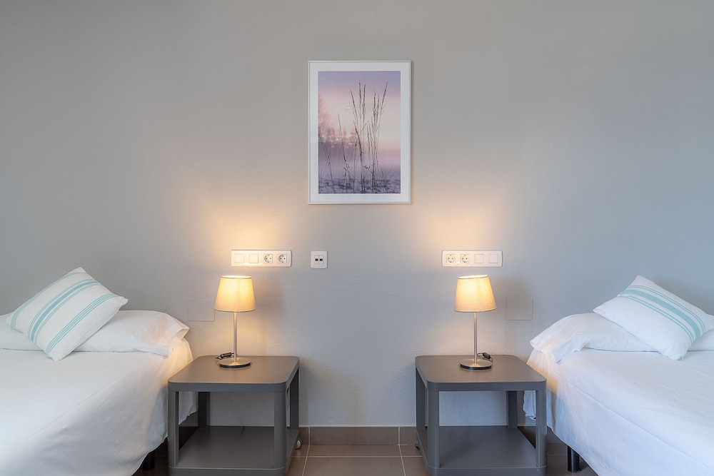 Casas Heddy Well-being Resort — Hotel rooms in Puerto del Carmen, Canary Islands