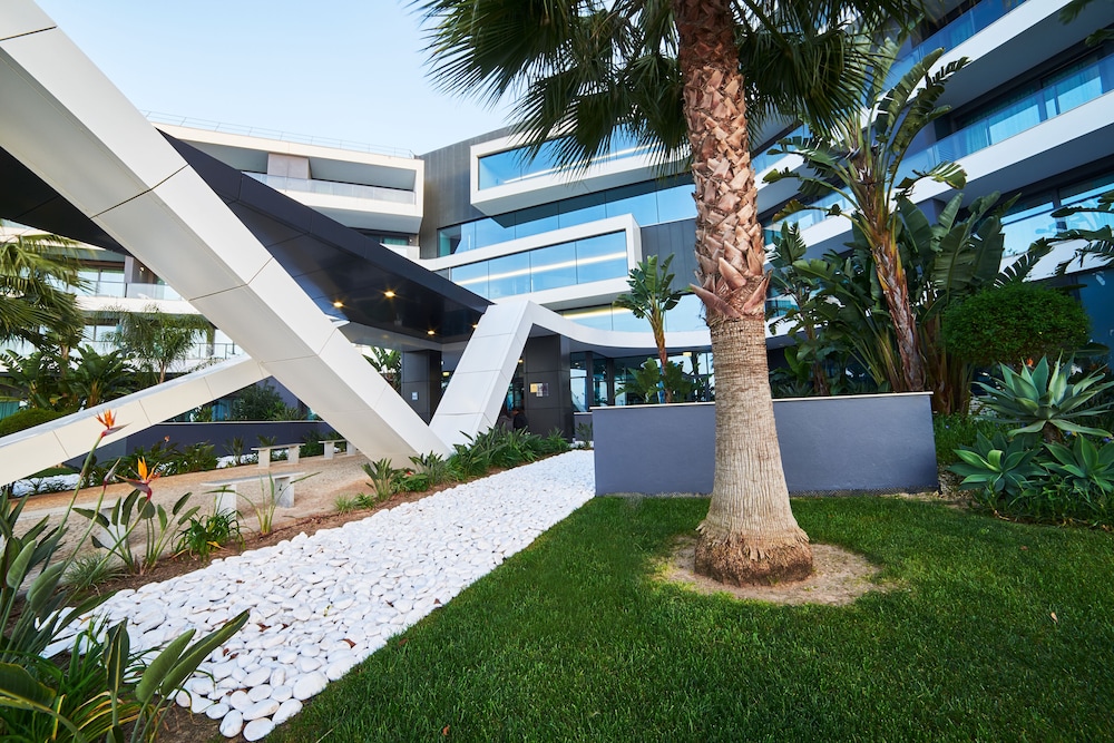 RR Alvor Baía Resort — Hotel building in Alvor, Faro