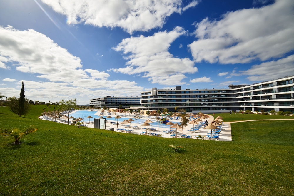 RR Alvor Baía Resort — Swimming pool in Alvor, Faro