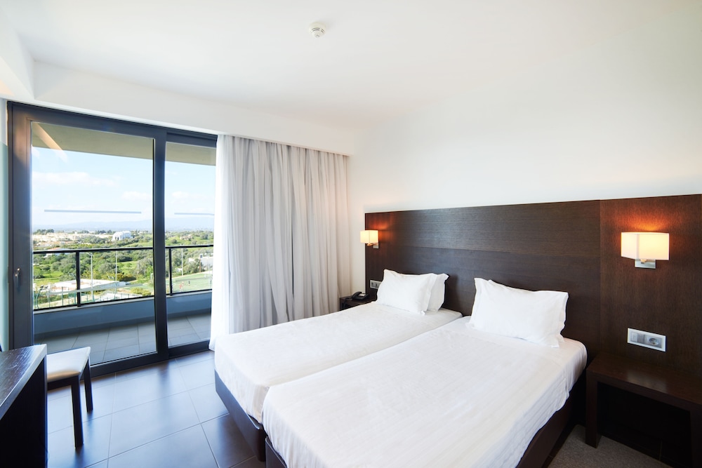 RR Alvor Baía Resort — Hotel rooms in Alvor, Faro