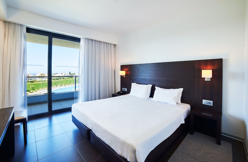 RR Alvor Baía Resort — Hotel rooms in Alvor, Faro
