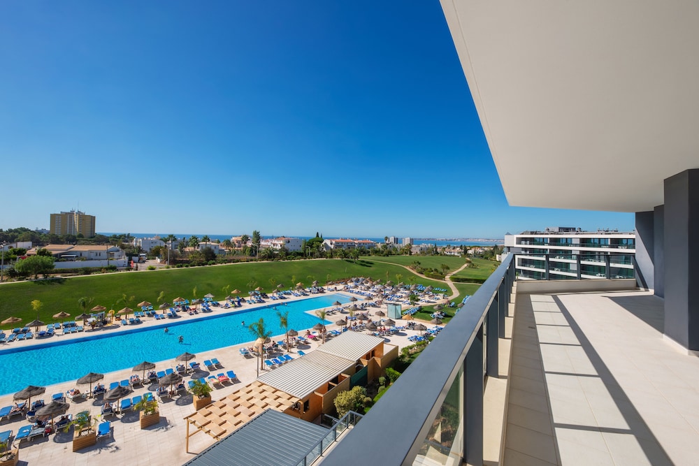 RR Alvor Baía Resort — Swimming pool in Alvor, Faro