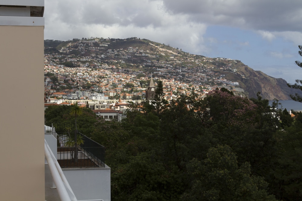 Apartamentos Turisticos Atlantida — Attractions in the area in Funchal, Madeira