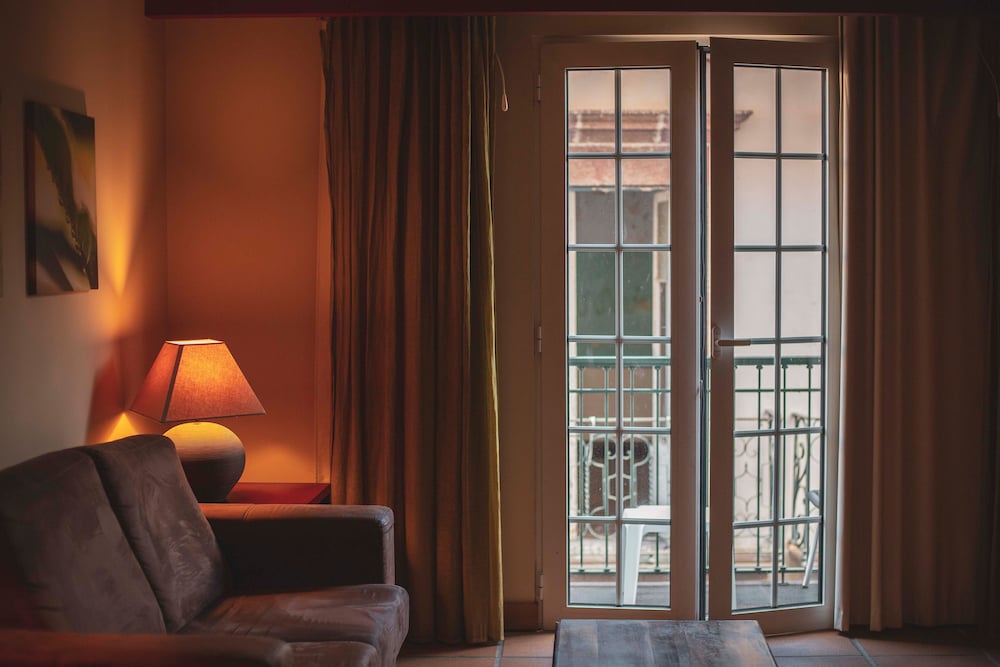 Apartamentos Turisticos Atlantida — Hotel rooms in Funchal, Madeira