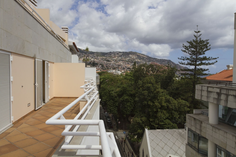 Apartamentos Turisticos Atlantida — Attractions in the area in Funchal, Madeira