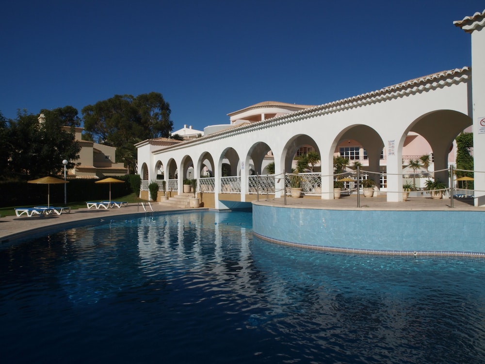 Clube Vilarosa — Swimming pool in Portimão, Faro