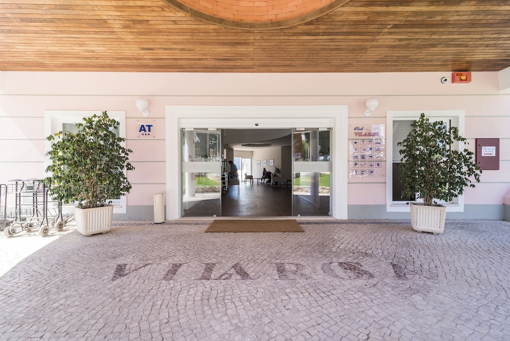 Clube Vilarosa — Hotel building in Portimão, Faro