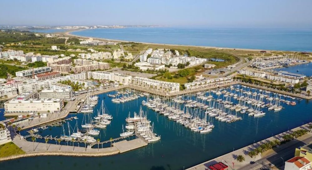 Clube Vilarosa — Beach in Portimão, Faro
