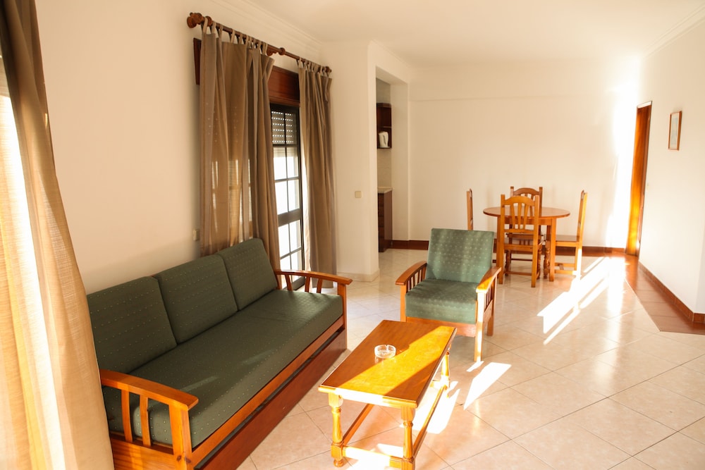 Clube Vilarosa — Hotel rooms in Portimão, Faro