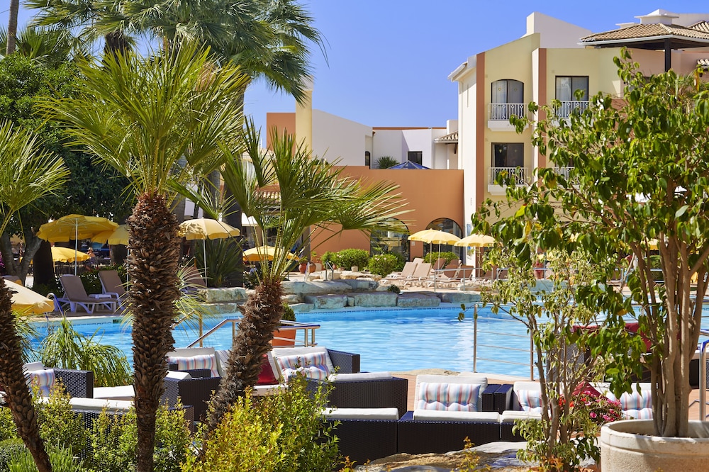 Four Seasons Vilamoura — Swimming pool in Vilamoura, Faro