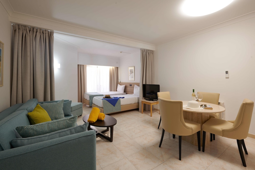 Four Seasons Vilamoura — Hotel rooms in Vilamoura, Faro