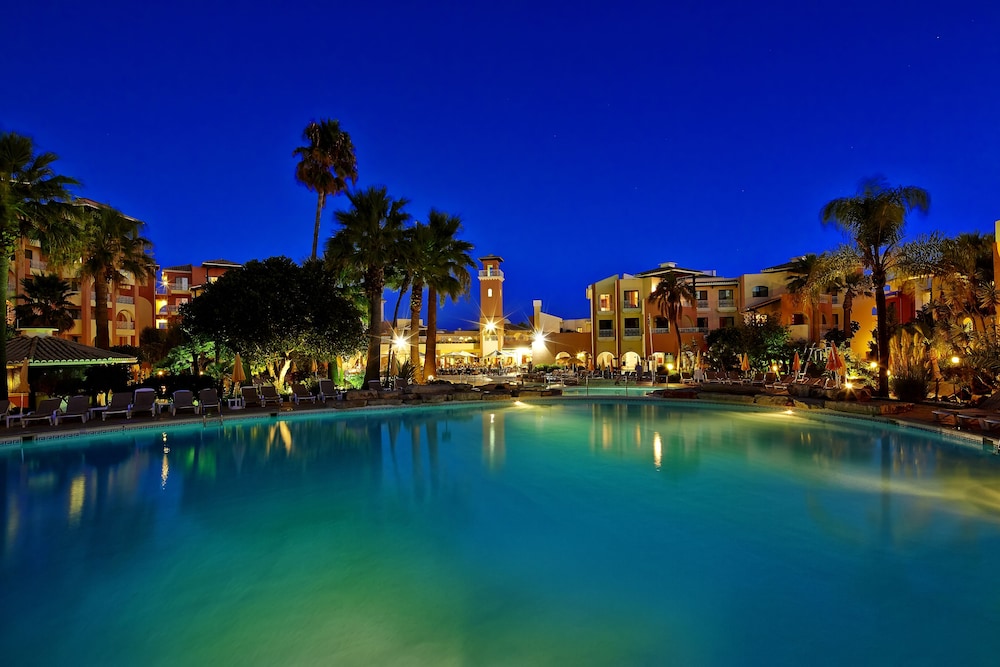 Four Seasons Vilamoura — Swimming pool in Vilamoura, Faro