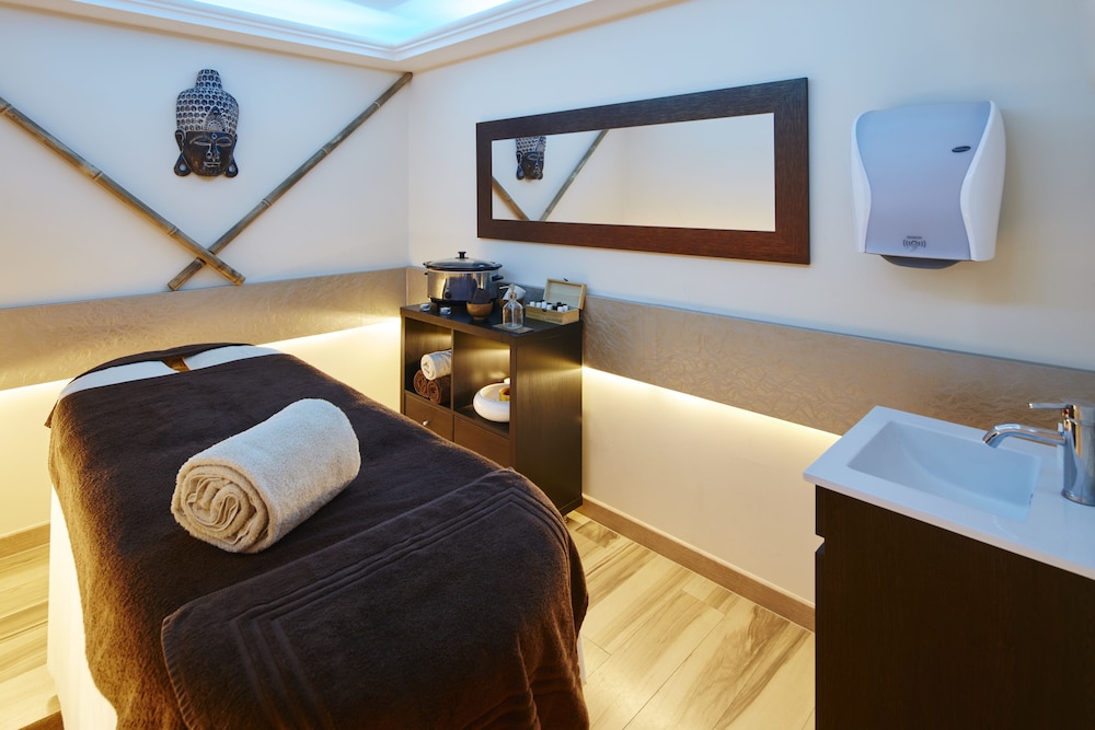 Four Seasons Vilamoura — Hotel rooms in Vilamoura, Faro
