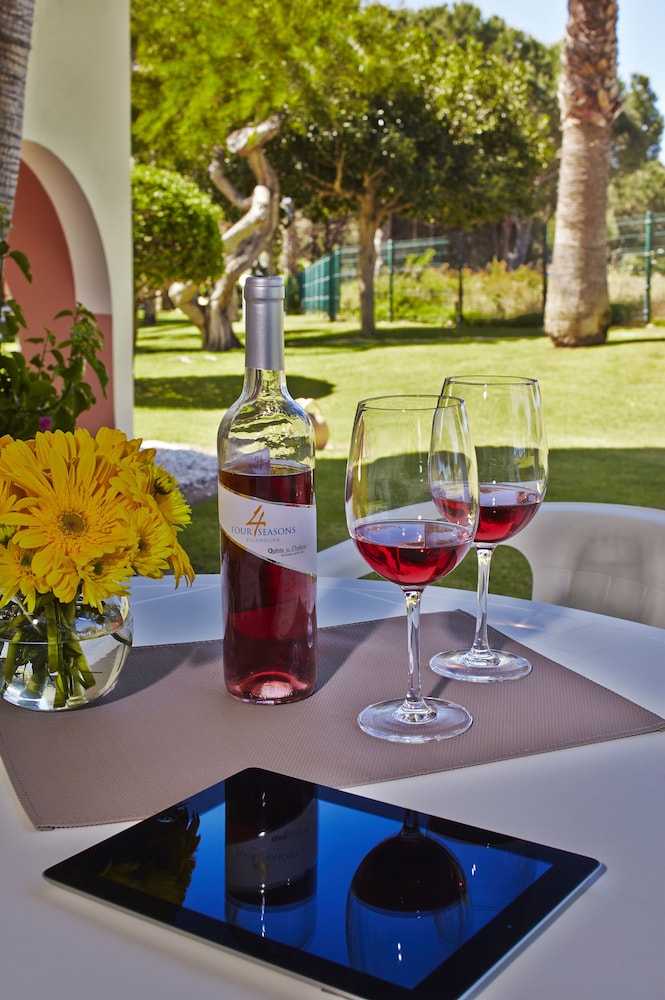 Four Seasons Vilamoura — Restaurant & bars in Vilamoura, Faro