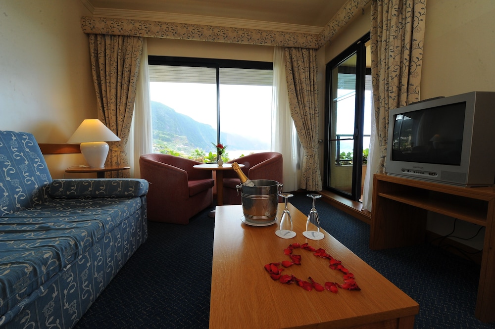 Monte Mar Palace Hotel — Hotel rooms in São Vicente, Madeira