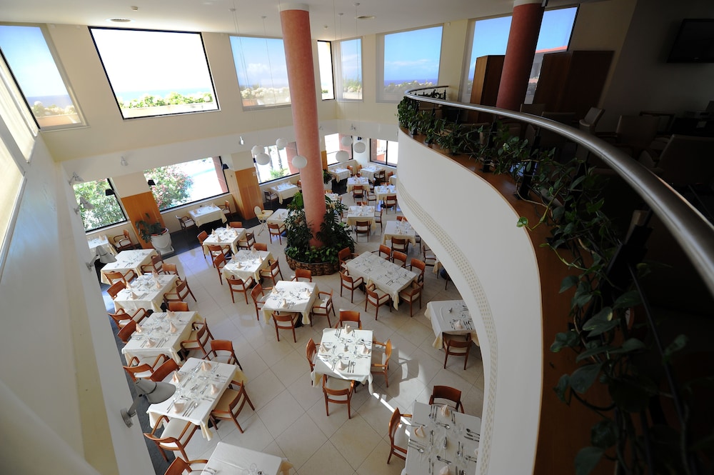 Monte Mar Palace Hotel — Restaurant & bars in São Vicente, Madeira