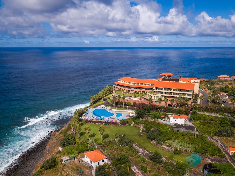Monte Mar Palace Hotel — Hotel building in São Vicente, Madeira