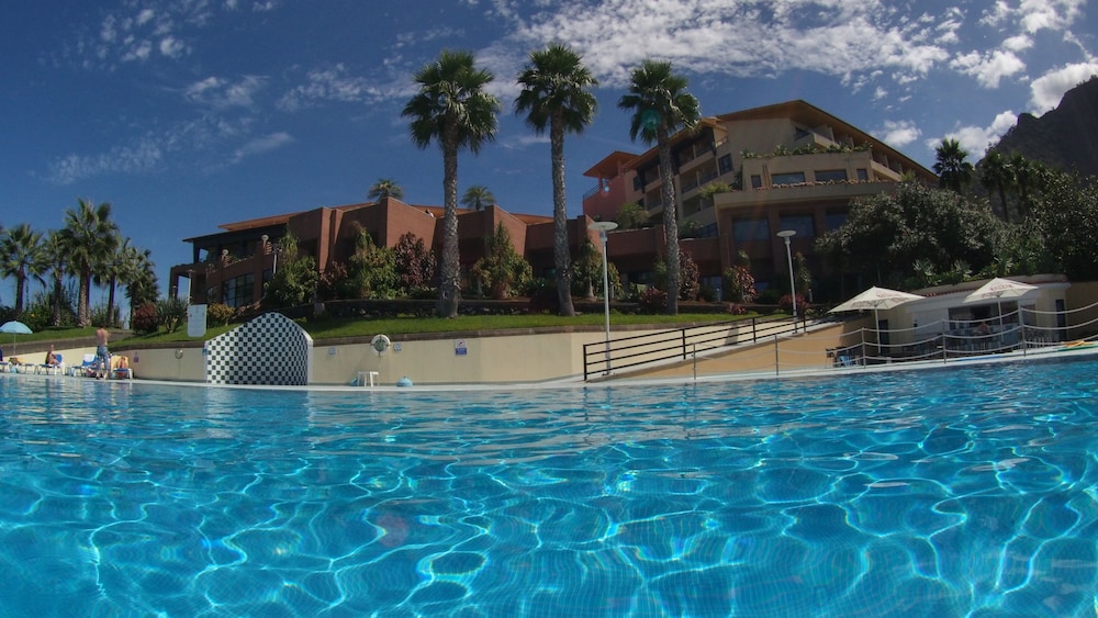 Monte Mar Palace Hotel — Swimming pool in São Vicente, Madeira