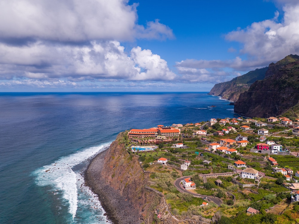 Monte Mar Palace Hotel — Hotel building in São Vicente, Madeira