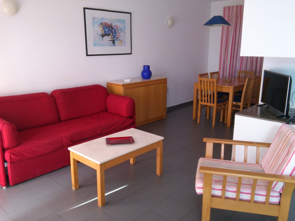 Quinta das Figueirinhas & Quintinha Village — Hotel rooms in Armação de Pêra, Faro