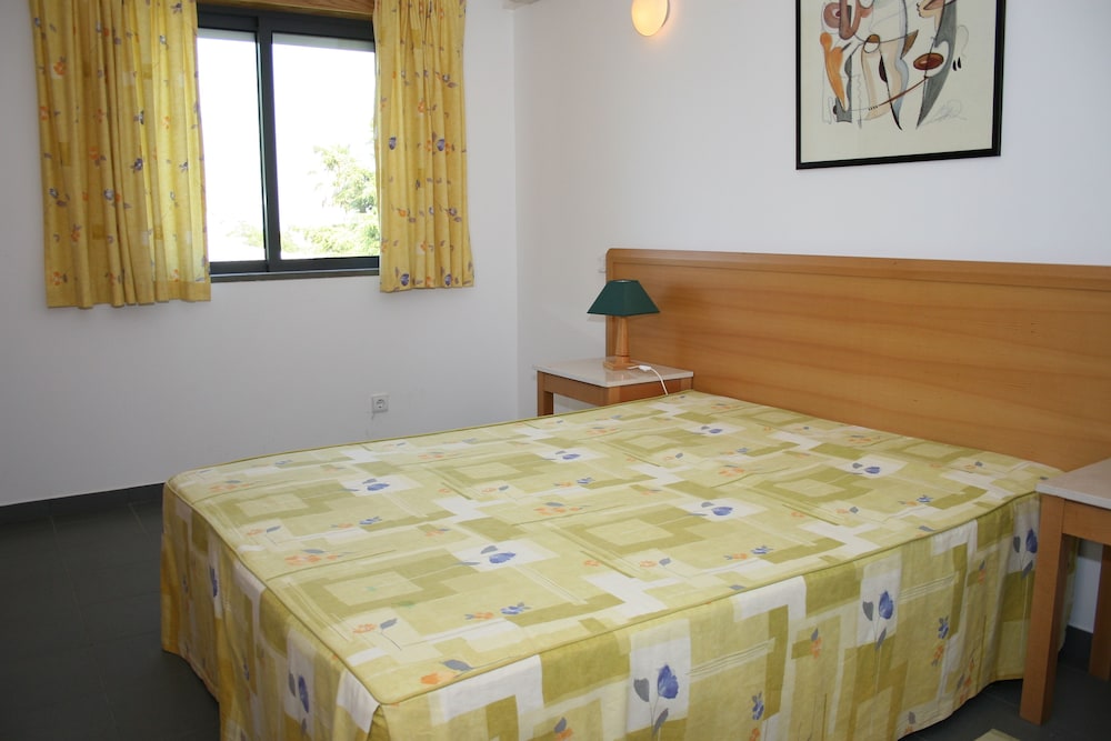 Quinta das Figueirinhas & Quintinha Village — Hotel rooms in Armação de Pêra, Faro