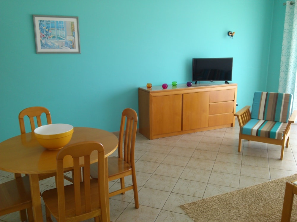 Quinta das Figueirinhas & Quintinha Village — Hotel rooms in Armação de Pêra, Faro