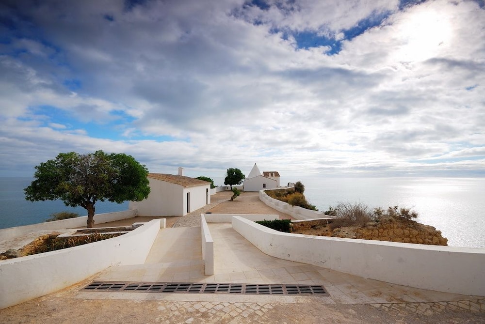 Quinta das Figueirinhas & Quintinha Village — Attractions in the area in Armação de Pêra, Faro