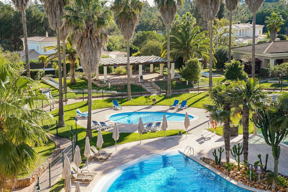 Vitors Plaza — Swimming pool in Portimão, Faro