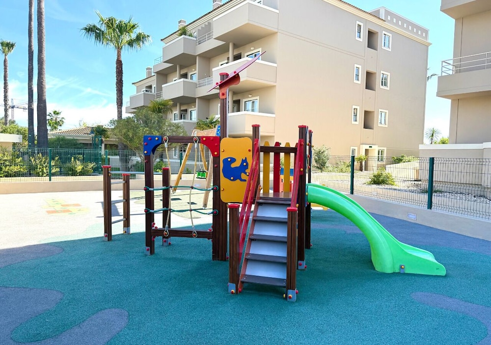 Vitors Plaza — Attractions for children in Portimão, Faro