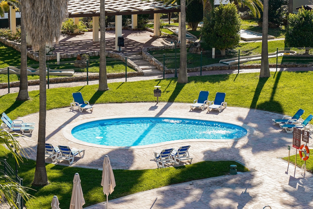 Vitors Plaza — Swimming pool in Portimão, Faro