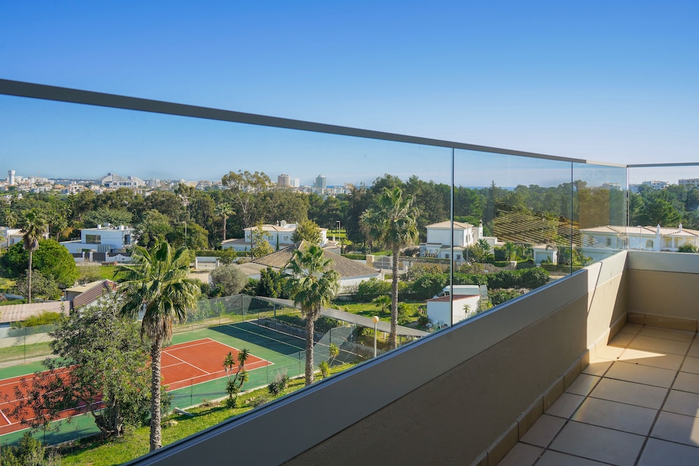 Vitors Plaza — Sports & recreation in Portimão, Faro