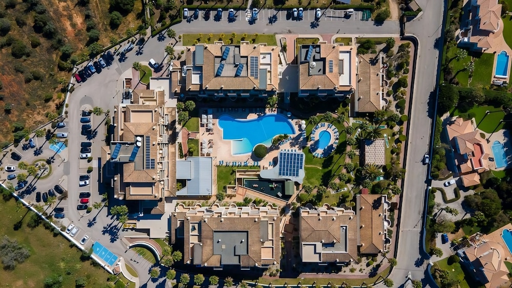 Vitors Plaza — Swimming pool in Portimão, Faro