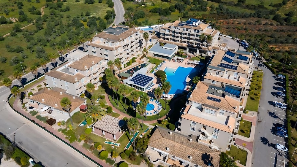 Vitors Plaza — Swimming pool in Portimão, Faro