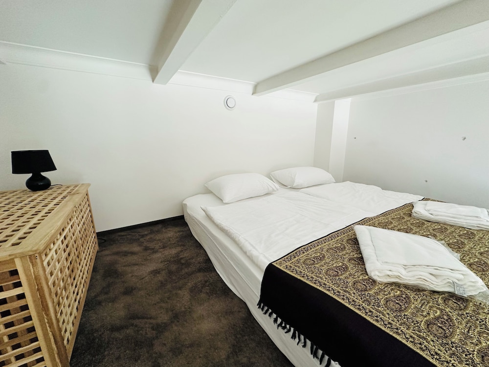 Antique Apartments Old Town — Hotel rooms in Krakow, Lesser Poland