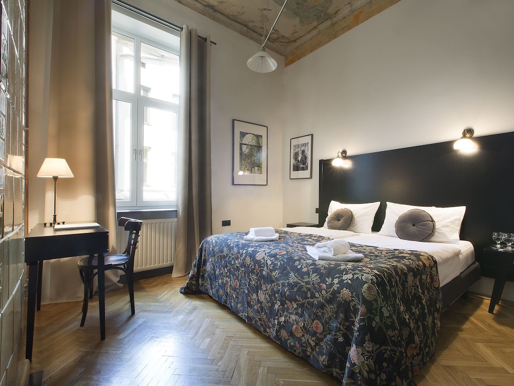 Antique Apartments Old Town — Hotel rooms in Krakow, Lesser Poland