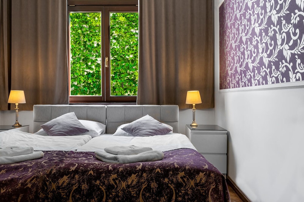 Antique Apartments Old Town — Hotel rooms in Krakow, Lesser Poland