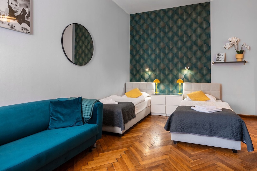 Antique Apartments Old Town — Hotel rooms in Krakow, Lesser Poland