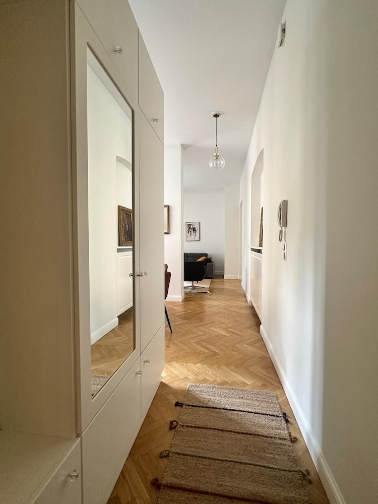 Antique Apartments Old Town — Hotel building in Krakow, Lesser Poland