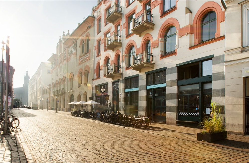 Antique Apartments Old Town — Hotel building in Krakow, Lesser Poland