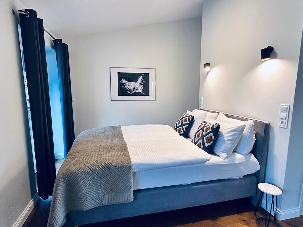 Antique Apartments Old Town — Hotel rooms in Krakow, Lesser Poland