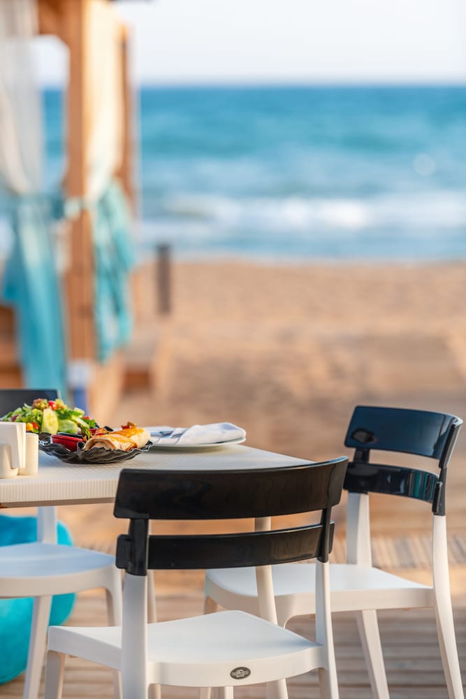 Kamelya Aishen Club — Restaurant & bars in Side