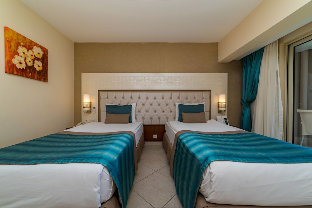 Kamelya Aishen Club — Hotel rooms in Side